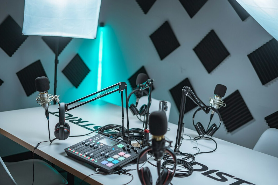 podcast studio recording setup